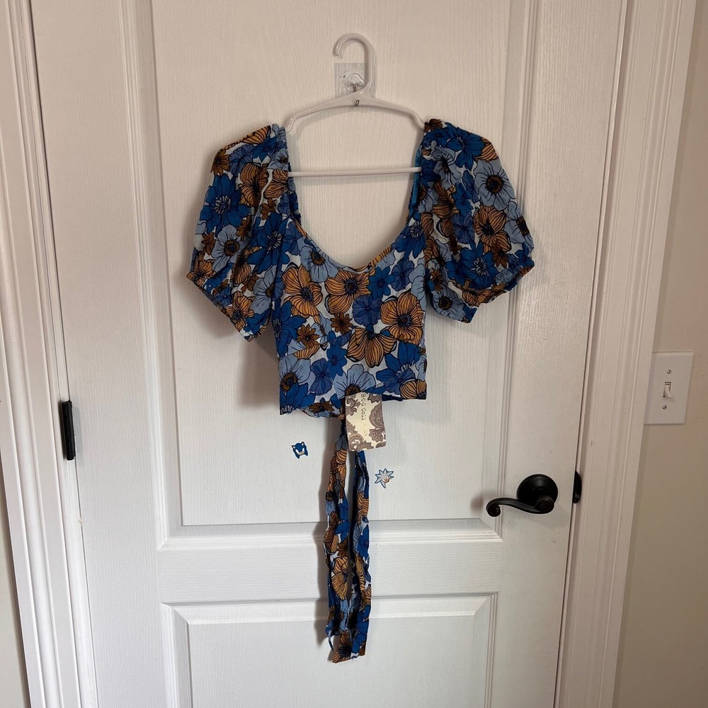 BOG Collective Floral Crop Top Blue Butterscotch Puff Sleeve Tie Front Small NWT